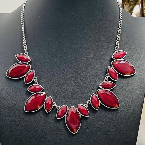 Charming Charlie Jewelry - CHARMING CHARLIE FACETED RED CABOCHON STATEMENT NECKLACE